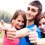 happy-teenagers_2403313b